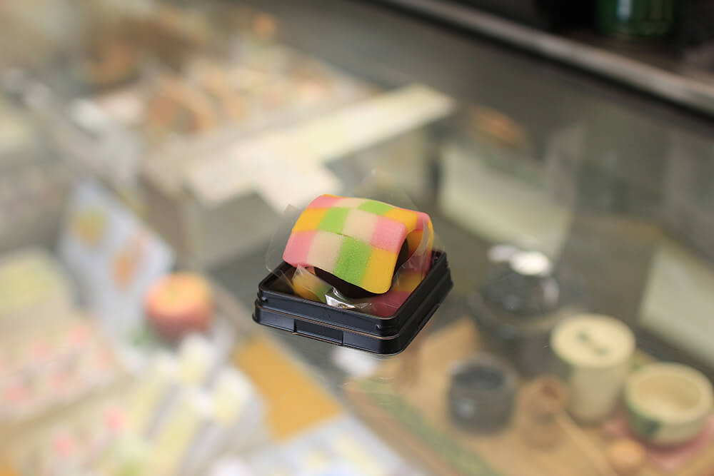 デコ散歩No.01 食べられるモザイクタイル「御菓子司 陶勝軒」