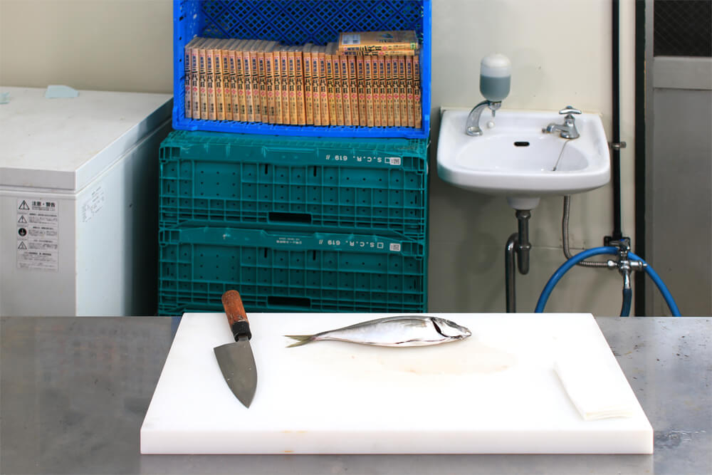 魚さばき講座〜真あじ3枚おろし〜　多治見市ながせ商店街ヒラクビル