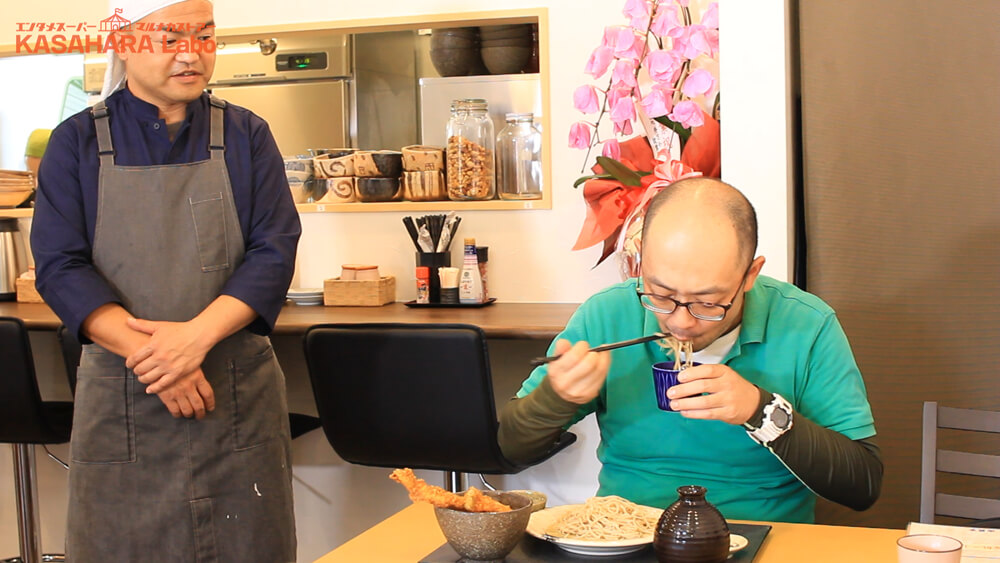 近すぎるこの場所にお蕎麦屋さんが！「手打ちそば 定食 楽蔵亭」デコ散歩No.03